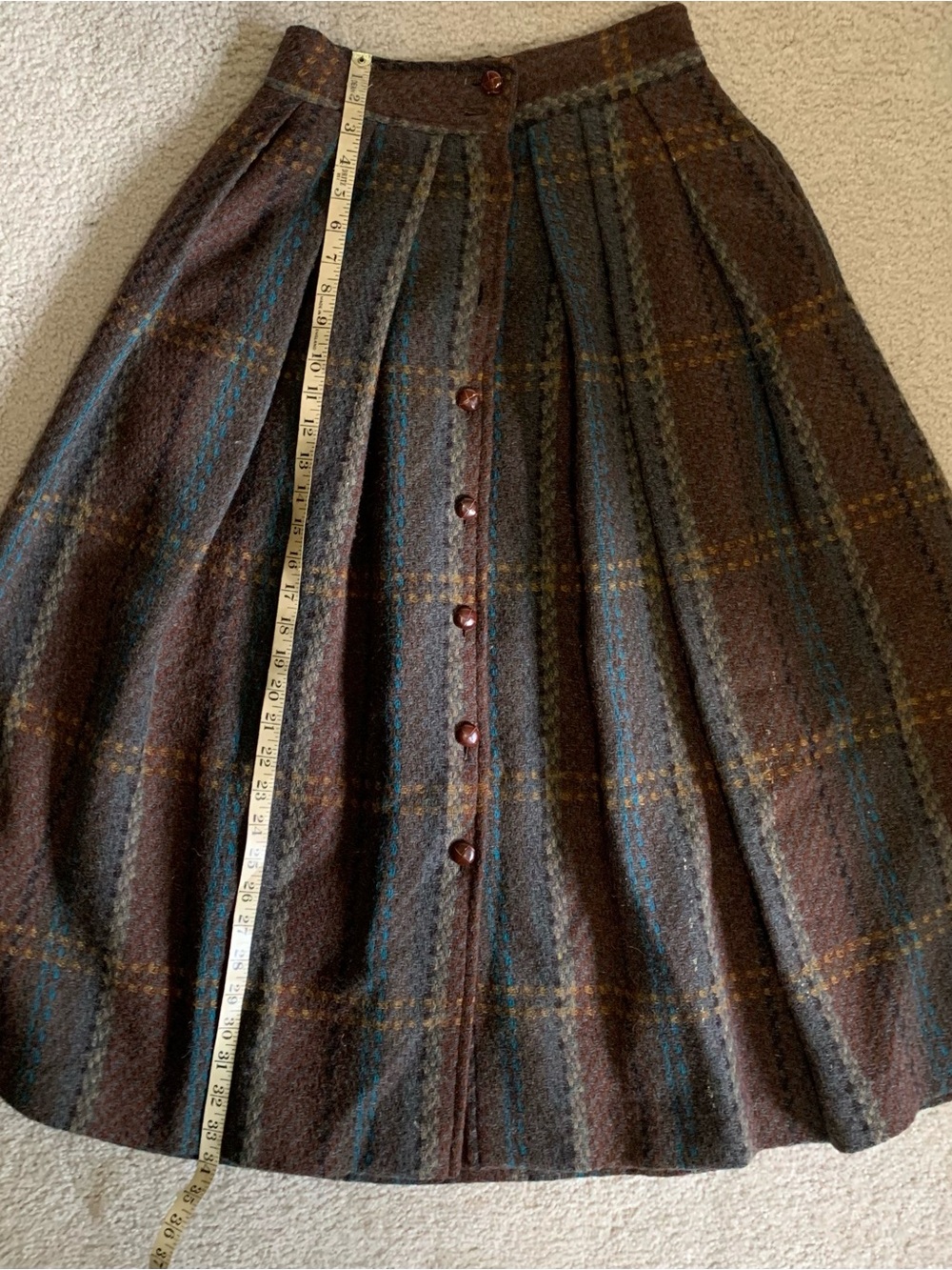 Button-Front Midi Skirt in Brown Plaid - Picture 9 of 12